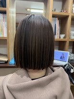 クネア(kunea)&nbsp;切っぱなしボブ/ストレートパーマ