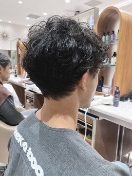 ピークアブー アヴェダ ギンザシックス(PEEK-A-BOO AVEDA GINZASIX) 癖毛ショート刈り上げないメンズスタイルスペインカール◆
