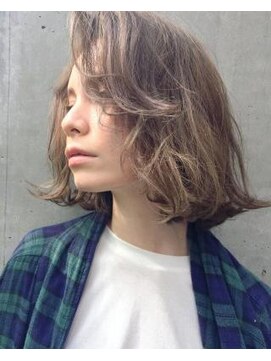 ジーナ(XENA) ハーフボブ