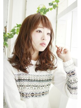 トランクイル サフリック(TRAN9UIL safric) 20代・30代・40代　おしゃれな格差・ロングヘア＆ショートバング