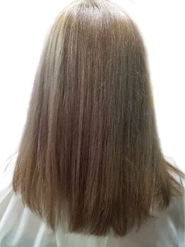 マージヘアーカイラ(ma ji hair KAI RA)の写真/【切れ毛ストップ！】「酸熱ストレート」で、髪の強度改善＆癖を伸ばすから、ダメージ毛の方も怖くない！