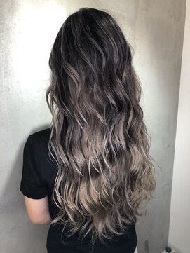 テテ(TETE) グレーバレイヤージュ ケアブリーチ 長堀橋×心斎橋