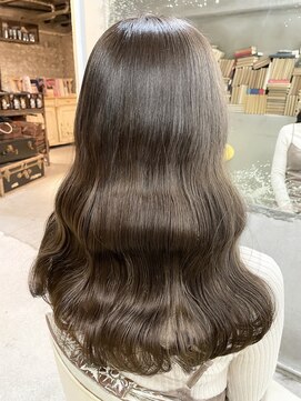 ロイジー(roijir) 【roijir 表参道】イルミナカラー×オリーブベージュ