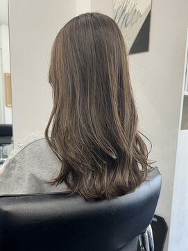 シベル(sibell) ロング/ミディアム/レイヤー/透明感/カーキ/アッシュ/Aujua