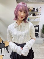 ラ キング(LA KING)&nbsp;アッシュグレーボブヘアアレンジプードルパーマロングヘアセット