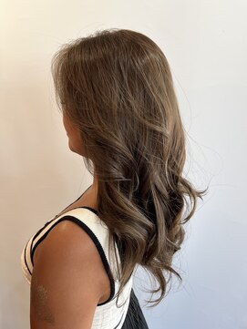 ピュアソウル(Pure Soul) くせ毛を活かすロングレイヤー　ミルクティーベージュ