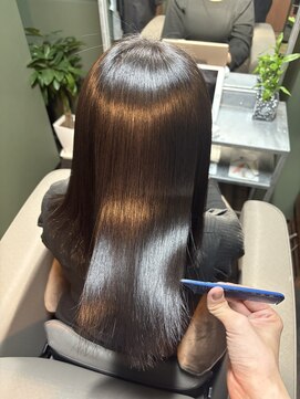 イム 博多 祇園(im) 艶髪ミディアム