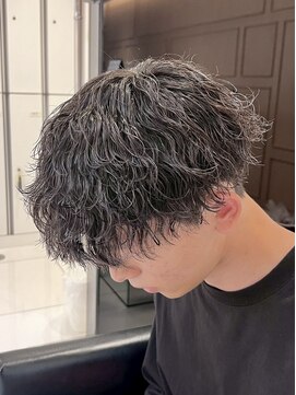 グロップ 町田(GLOP) 無造作束感メンズ波巻きパーマ