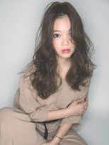 トルテ(Torte)&nbsp;センターパートのゆるっとロング