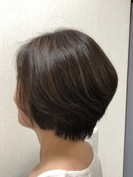 アモンド(Amonde) 大人ハイライトカラー