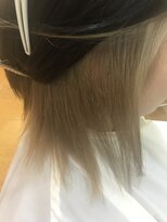 ビューテ(BIEUTE) ブロンド?グレージュ?インナーカラー