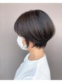 横顔美人ショート