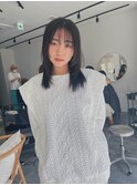 ロングヘアをカットで楽しむ