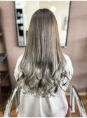 シルバーグレージュのグラデーション