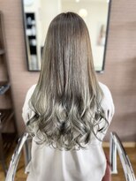 ヘアーサロン カラー 色彩店(COLOR) シルバーグレージュのグラデーション