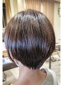 ショートボブ