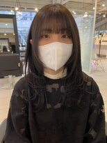 アクアオモテサンドウ(ACQUA omotesando)&nbsp;△韓国風ブルーブラックロングウルフカットレイヤーカット