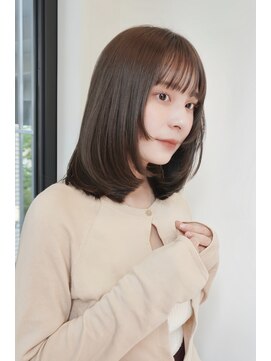 ローネス(LONESS) レイヤーカット ミディアムレイヤー 顔まわりレイヤー