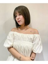 イル(ill)&nbsp;ブリーチ　ダブルカラー　オリーブカラー