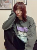 チェリーレッドカシスミディアムウルフハッシュカット