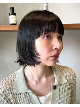 クベル(Kuvel) 顔周りプツッとボブ