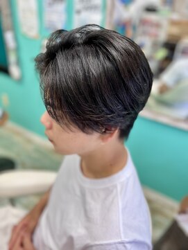 ファンヘアメイク(Fun hair make) サイドパートショート