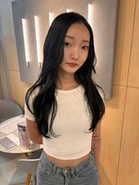 シダ(sida SAIIN)&nbsp;20代30代黒髪レイヤーロングゆる艶巻き