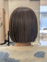 エリン バイ リル ヘアー 本陣(eLin by LiL hair) 切りっぱなしボブ