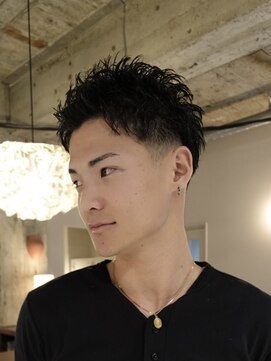 トッド(tod) メンズセンターパートニュアンスパーマ大人パーマ色気パーマ眉毛