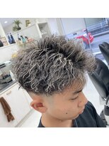 アヴニール アックス(Avenir axe) ホワイトメッシュ/ツイストパーマ