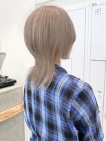 ダブルトーキョー シブヤ(W-TOKYO SHIBUYA)&nbsp;ショートウルフカットハイトーンブリーチレイヤーカットリタッチ