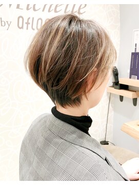 ミッシェル アフロート(michelle afloat) 20代30代40代50代小顔ひし形くびれCカーブショート