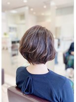 クール ヘアー ギャラリー 神明町店(COOL Hair gallery) 大人女性のふんわりひし形ショートヘア