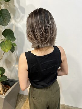 メリー オオサカ(Merly Osaka) ショートさんに大人気スタイル！_short layer balayage_