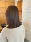 切りっぱなしボブ/外ハネボブ/ブリーチ無しカラー/ベージュ