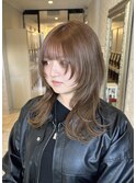 ナチュラルウルフカットレイヤーカットミルクティーカラー