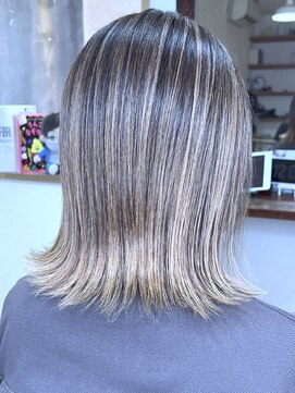 ブレイズヘアー(BLAZEhair) 【白髪悩みを改善】脱白髪染めバレイヤージュ×ブリーチ１回