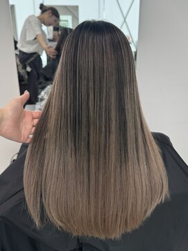 アライブ キチジョウジ(ALIVE Kichijoji) 筋感たっぷりのバレイヤージュカラー！