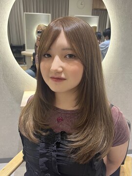 ジーナ 福岡天神(Zina) 韓国／レイヤーカット／顔周りカット