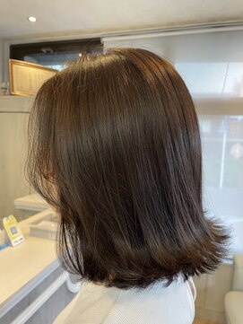 ヘアアンドメイク アリス(hair&make ALICE produce by COLT) 切りっぱなしボブ　イノアカラー