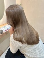 ヒビヲ 天神警固(HIBIO)&nbsp;ブリーチダブルカラーミルクティーベージュ白髪ぼかしハイライト