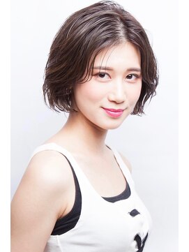 ピークアブー ワン(PEEK-A-BOO ONE) 切りっぱなしボブ×シルバーグレージュカラー 伊藤雨潔