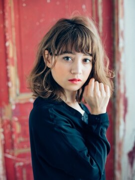 ヘアリラクゼーション クインズベリー(Hair Relaxation Queen's Berry) ふわふわワンカールミディ