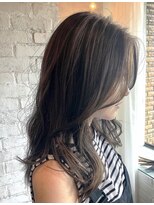 ベルビアンカ(Belle BIANCA)&nbsp;BelleBIANCA 透明感たっぷりグレージュイルミナカラー  by亀山