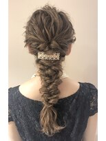 リタ(Lita)&nbsp;お呼ばれヘア