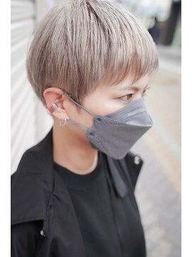 カライング(ing) スーツ短髪ツーブロック束感モテる黒髪シークレットパーマ流行