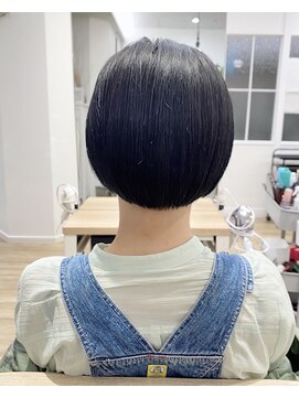 モリオフロムロンドン 松戸店(Morio from London) 【松戸 石山】ぱつっとボブ 黒髪
