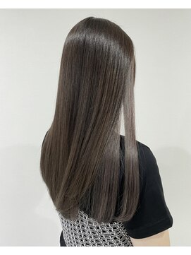 イト(ito.) グレージュインナーカラーロング_ホワイトグレージュ_ネビージュ