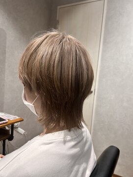 ビスイル 秋葉原店(Vis ill) ウルフカット/ショート/ブリーチ/ミルクティー