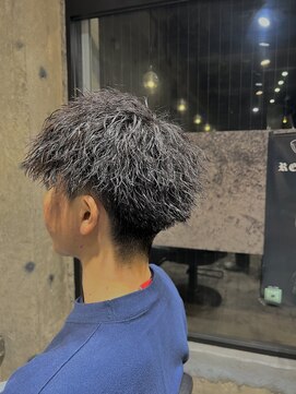 ライズ 新小岩店(RISE) がっつり動きを出したツイストスパイラルパーマ!